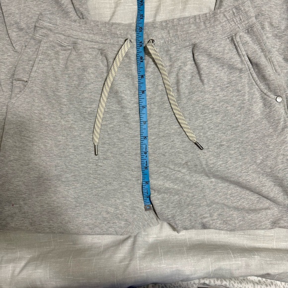 Vuori Laguna Lounge Heathered Gray Casual Pants Joggers 2.0 Size M - Picture 12 of 13